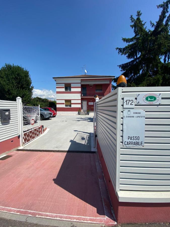 B&B LA CORTE di TIZIANA San Giovanni Lupatoto Esterno foto